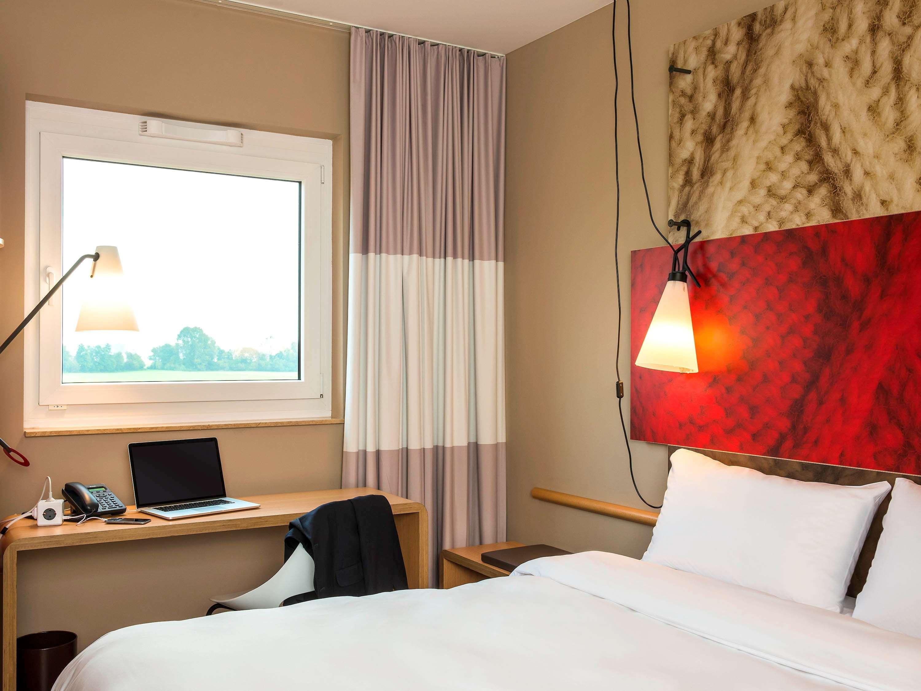 Отель Ibis Muenchen Airport Sued Халльбергмос Экстерьер фото